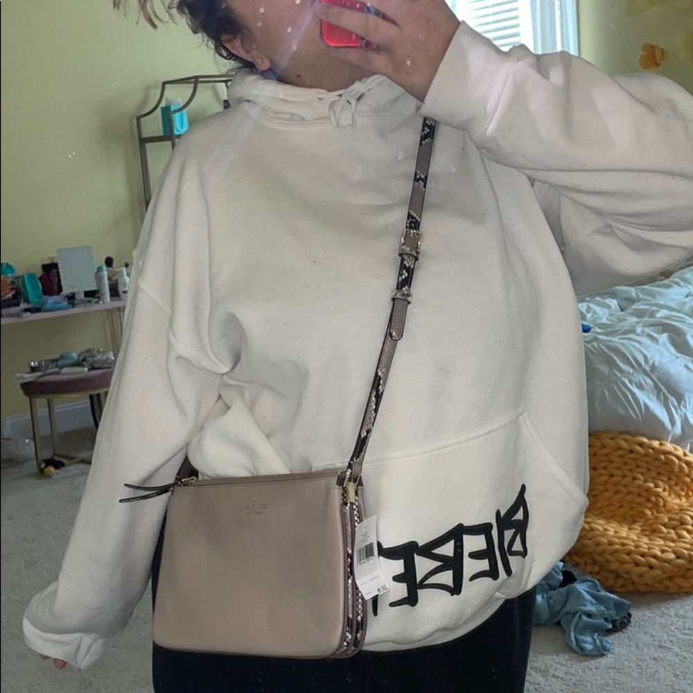Kate Spade Crossbody - Picture 4 of 4